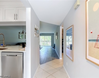 3685 Amberly Cir - Photo Thumbnail 11