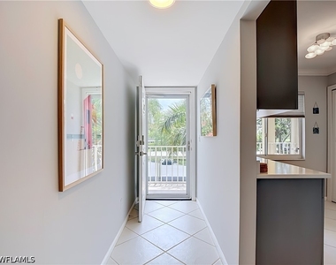 3685 Amberly Cir - Photo Thumbnail 12