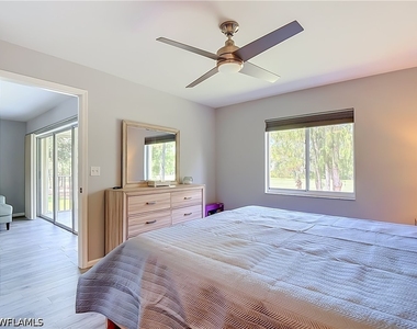 3685 Amberly Cir - Photo Thumbnail 24