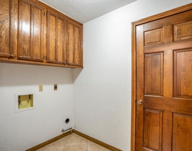 38 Devonshire Drive - Photo Thumbnail 16