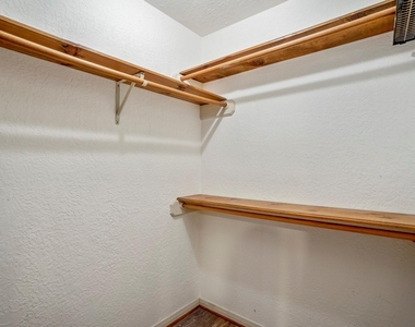 38 Devonshire Drive - Photo Thumbnail 39