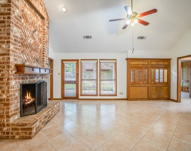 38 Devonshire Drive - Photo Thumbnail 8