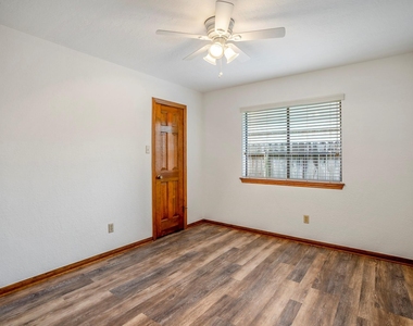 38 Devonshire Drive - Photo Thumbnail 27