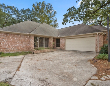 38 Devonshire Drive - Photo Thumbnail 1