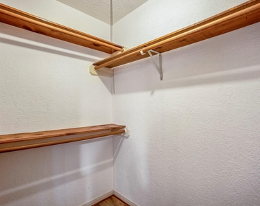 38 Devonshire Drive - Photo Thumbnail 40