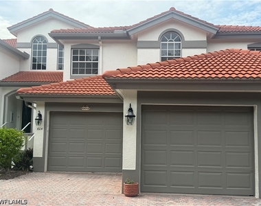 562 Laguna Royale Boulevard - Photo Thumbnail 3