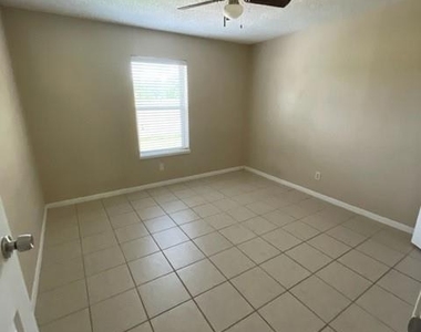 12225 11th Street - Photo Thumbnail 6