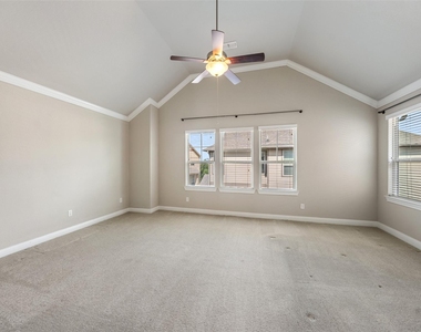 6005 Kansas Street - Photo Thumbnail 34