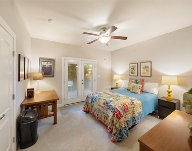 6005 Kansas Street - Photo Thumbnail 12