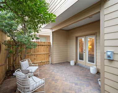 6005 Kansas Street - Photo Thumbnail 8