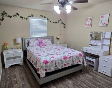 10111 Bitternut Hickory Lane - Photo Thumbnail 14