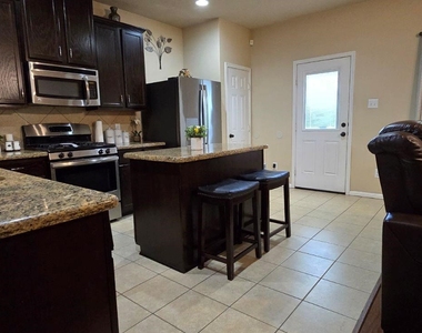 10111 Bitternut Hickory Lane - Photo Thumbnail 5