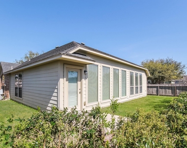 2703 Facet Creek Drive - Photo Thumbnail 13