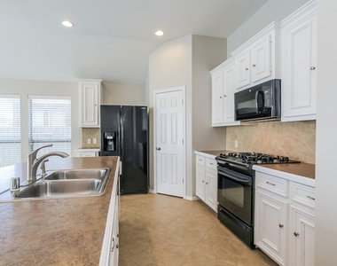 2703 Facet Creek Drive - Photo Thumbnail 6
