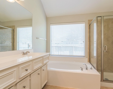 2703 Facet Creek Drive - Photo Thumbnail 12