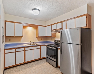1360 E Alcy Road - Photo Thumbnail 12