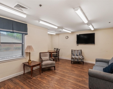 1360 E Alcy Road - Photo Thumbnail 3
