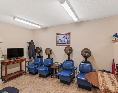 1360 E Alcy Road - Photo Thumbnail 7
