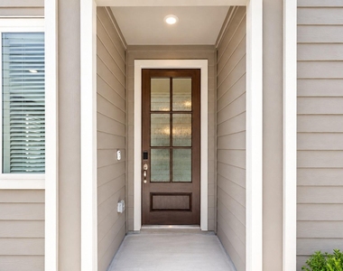 3219 Quiet Sunset Drive - Photo Thumbnail 2