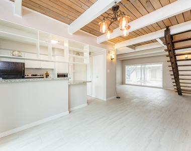 3809 N Braeswood Boulevard - Photo Thumbnail 4