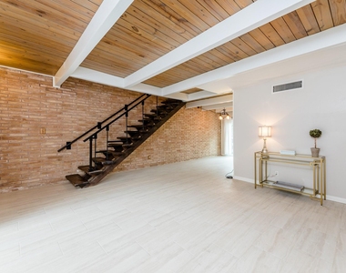 3809 N Braeswood Boulevard - Photo Thumbnail 1