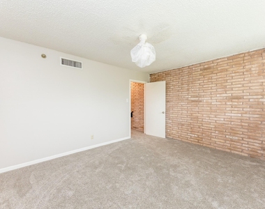 3809 N Braeswood Boulevard - Photo Thumbnail 18