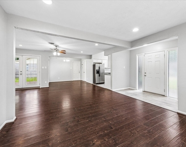 5827 Southminster Drive - Photo Thumbnail 1