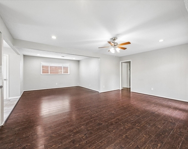 5827 Southminster Drive - Photo Thumbnail 6