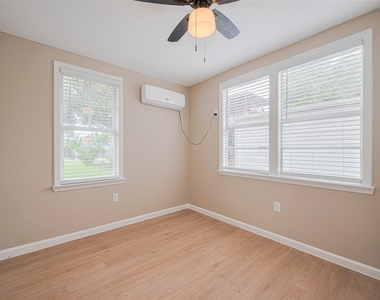 2516 Craigmont Street - Photo Thumbnail 9