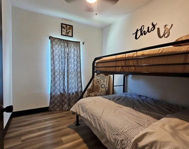 6706 Avenue C - Photo Thumbnail 5