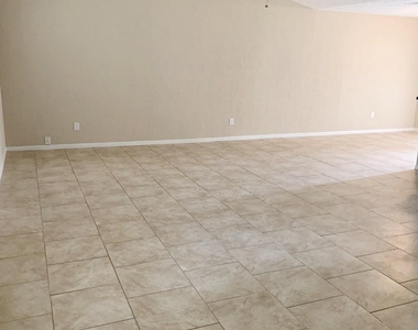 2334 Marble Falls Drive - Photo Thumbnail 10