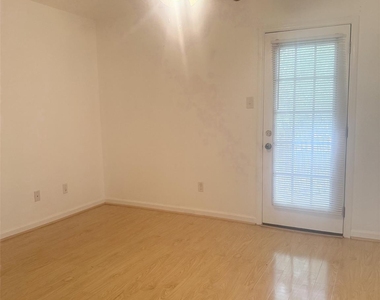 11201 Lynbrook Drive - Photo Thumbnail 13