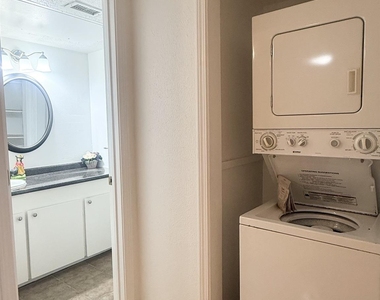 11201 Lynbrook Drive - Photo Thumbnail 22