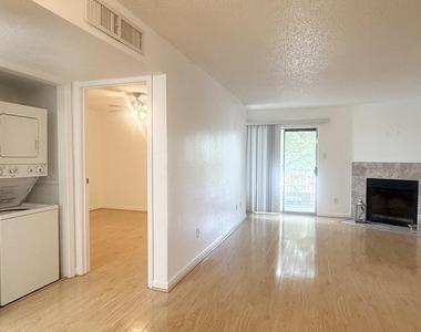 11201 Lynbrook Drive - Photo Thumbnail 21