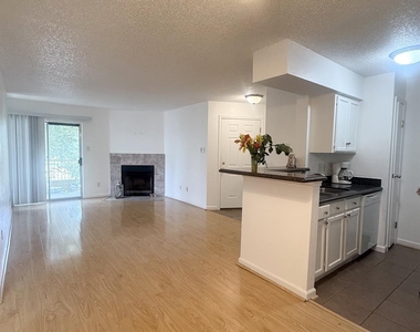 11201 Lynbrook Drive - Photo Thumbnail 7