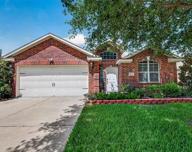 16123 Ducktail Lane - Photo Thumbnail 5