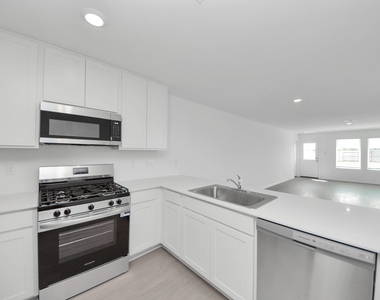 10411 Birds Nest Drive - Photo Thumbnail 11
