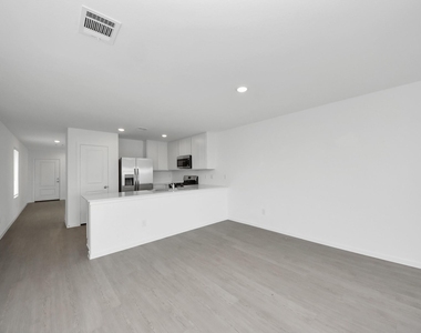 10411 Birds Nest Drive - Photo Thumbnail 6