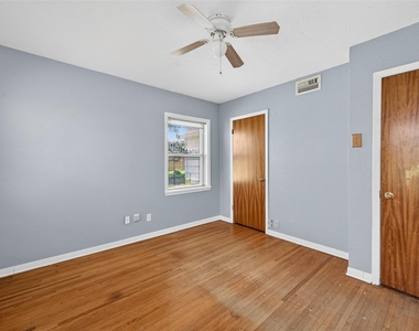 1509 Ronson Road - Photo Thumbnail 7