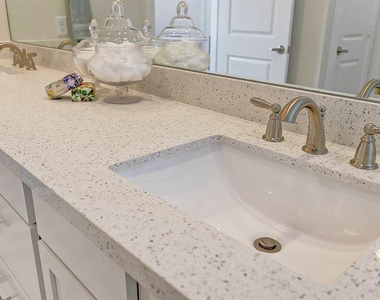 8808 Hollister Pine Court - Photo Thumbnail 15