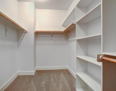 8808 Hollister Pine Court - Photo Thumbnail 13