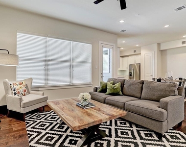 8808 Hollister Pine Court - Photo Thumbnail 4