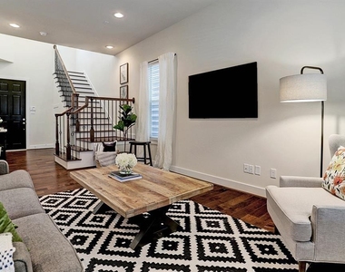 8808 Hollister Pine Court - Photo Thumbnail 5