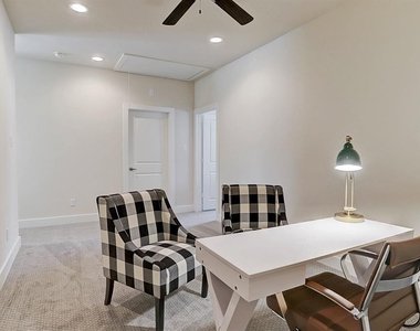 8808 Hollister Pine Court - Photo Thumbnail 16