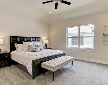 8808 Hollister Pine Court - Photo Thumbnail 11