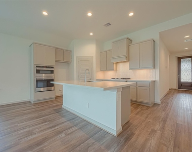 29326 Red Rocks Park Drive - Photo Thumbnail 14