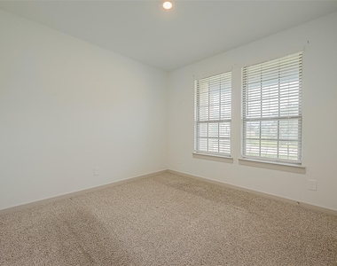 29326 Red Rocks Park Drive - Photo Thumbnail 5