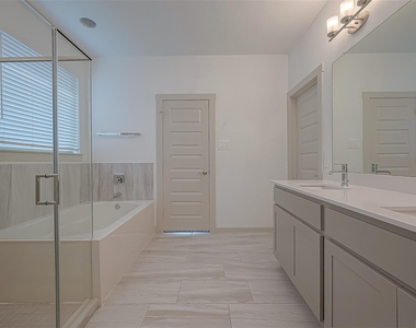 29326 Red Rocks Park Drive - Photo Thumbnail 32