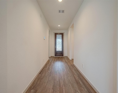 29326 Red Rocks Park Drive - Photo Thumbnail 12