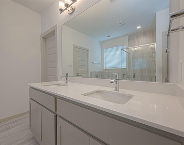 29326 Red Rocks Park Drive - Photo Thumbnail 33